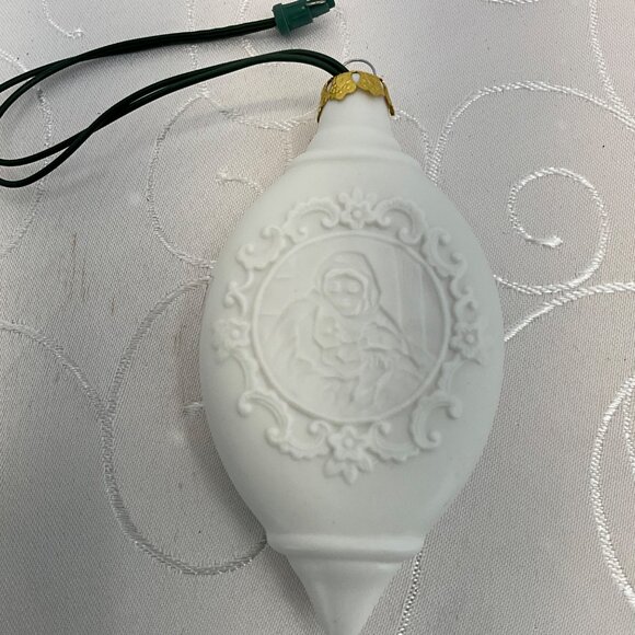 Porcelain Ornament By Roman 1982 Virgin Mary Relief Design White - Picture 2 of 5